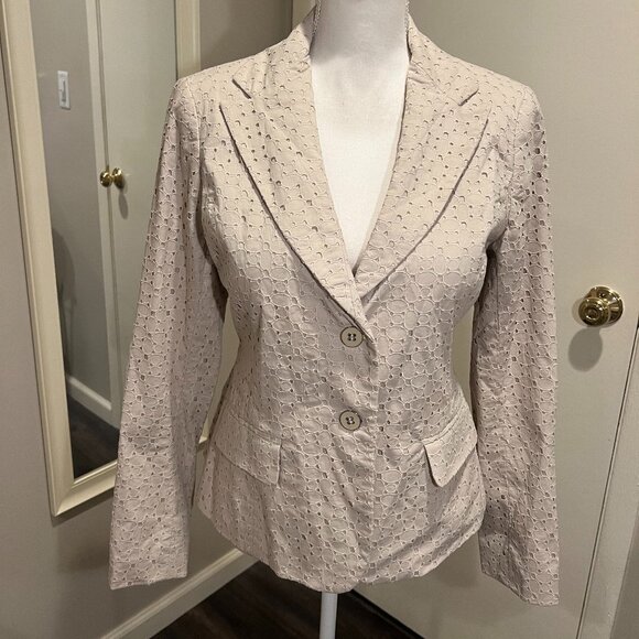 NWT NY & Company Tan Embroidered Eyelet Two button Blazer, Size 8 - Picture 1 of 16